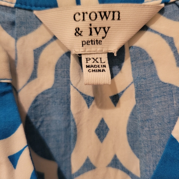 Crown & Ivy Blue & White Trellis Print Sleeveless Blouse - Picture 4 of 4